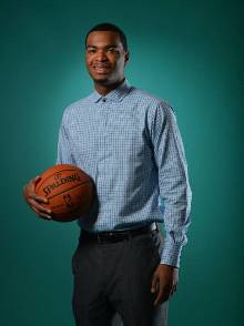 却凭借对体 却凭借对体