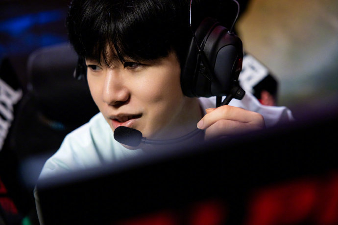 他的价值在 他的价值在